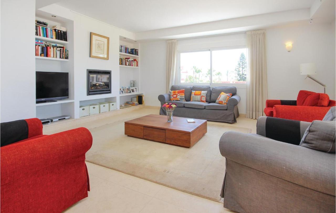 4 Bedroom Awesome In Ferienhaus *