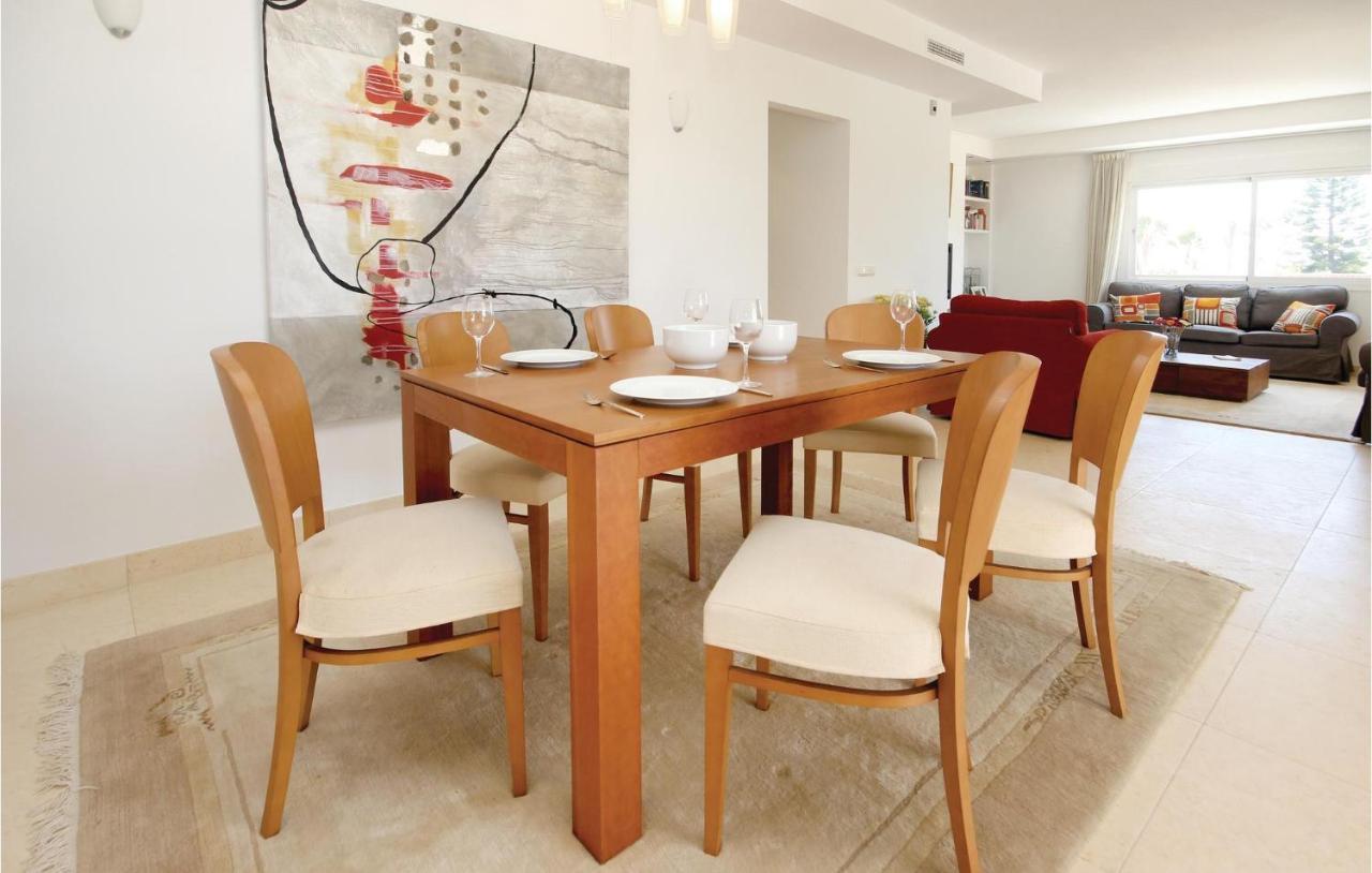 4 Bedroom Awesome In Ferienhaus Marbella