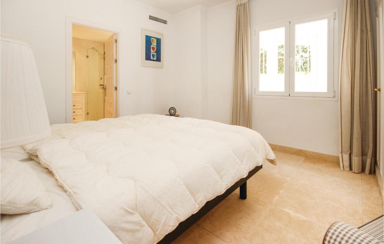 4 Bedroom Awesome In Marbella
