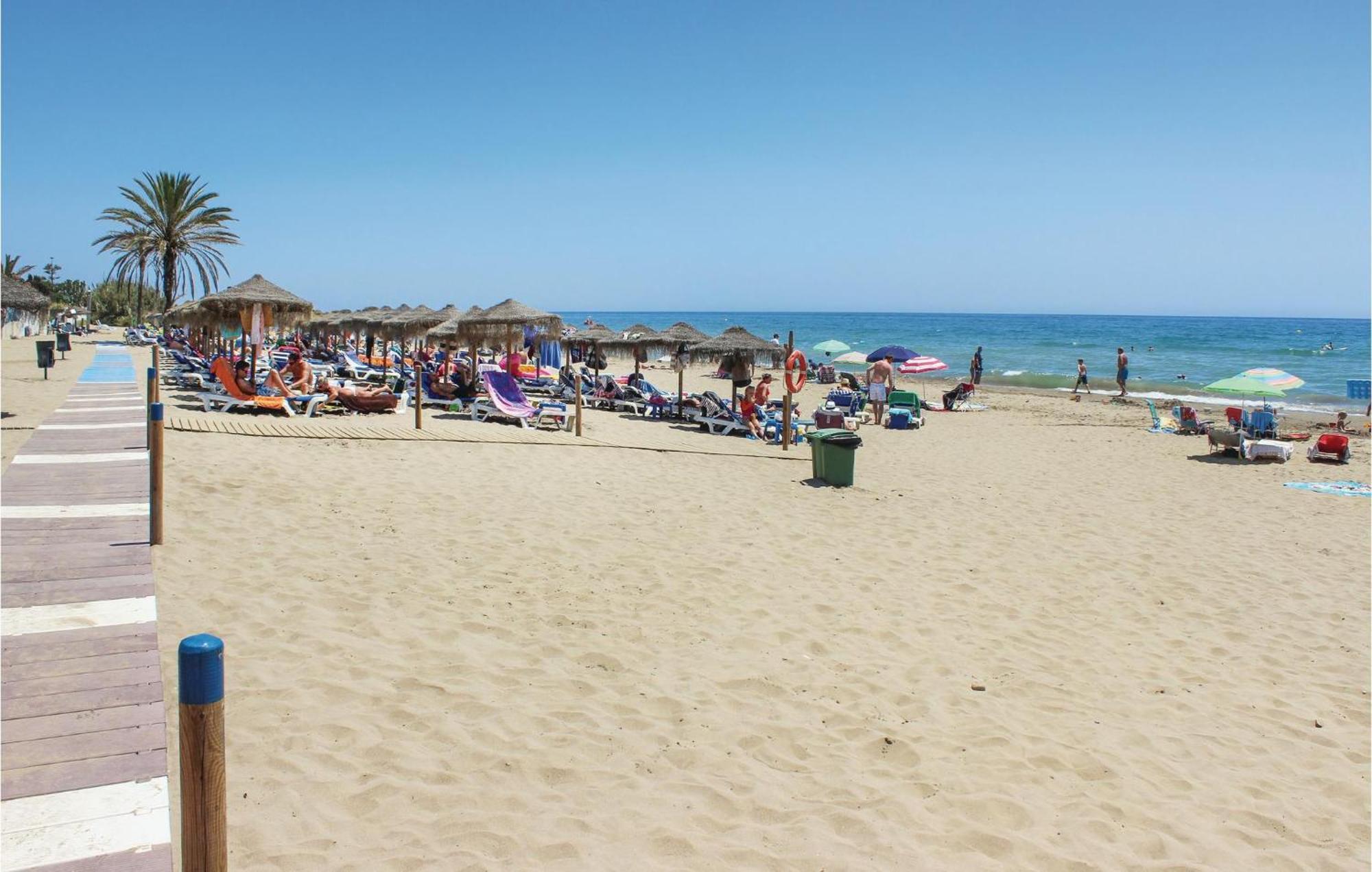 Ferienhaus 4 Bedroom Awesome In Marbella